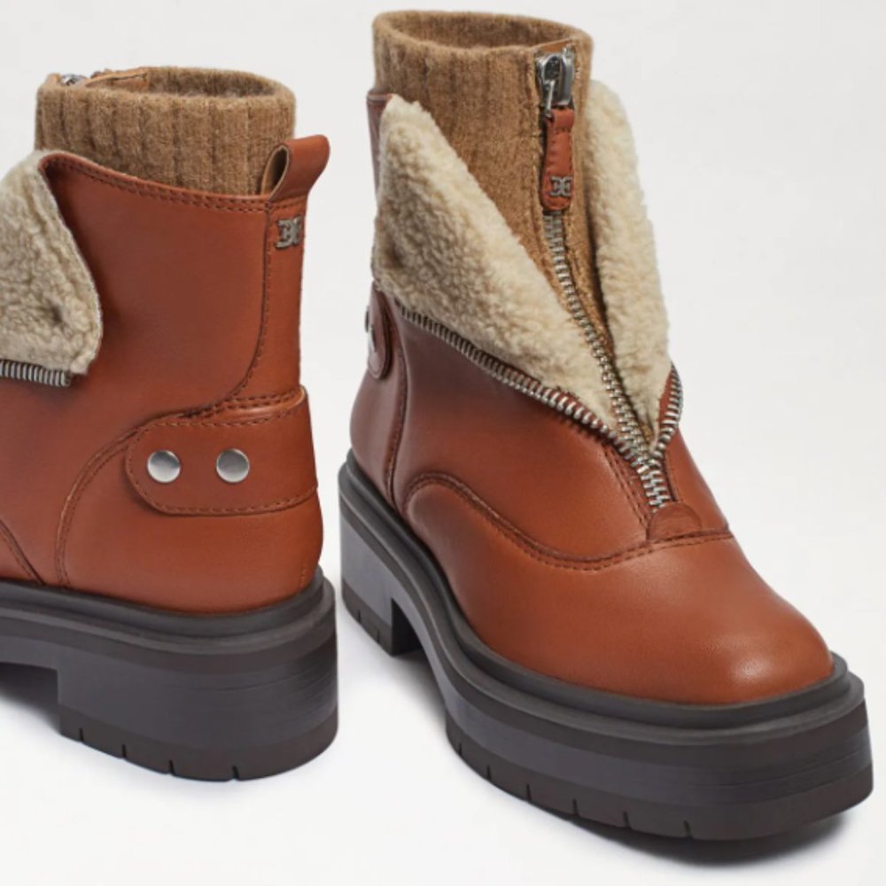 NWT Linds Zipper Chelsea Boot Tawny Brown Leather / Size 7